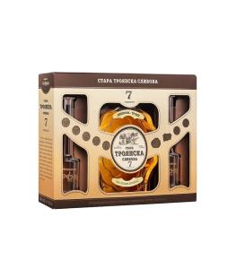 СТАРА ТРОЯНСКА СЛИВОВА РАКИЯ ОТЛЕЖАЛА 7 Г 500 МЛ + 2 ЮЗЧЕТА